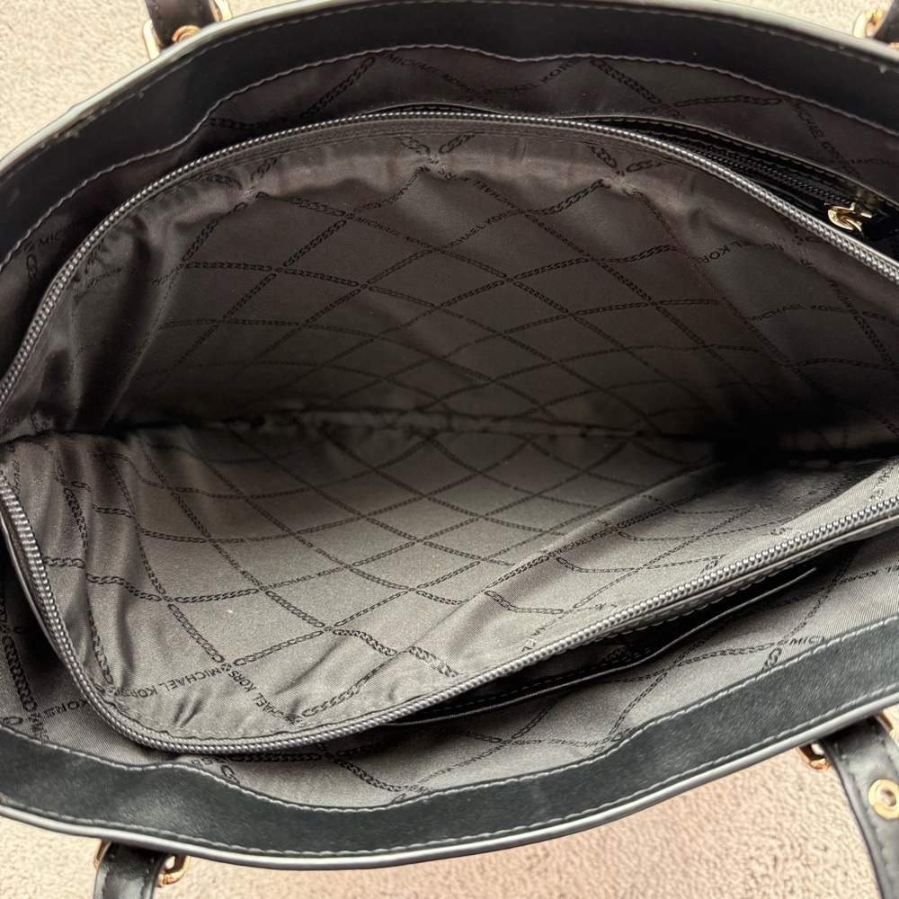 Michael Kors Voyager Large Signature Logo Tote Bag- Black and Brown - Picture 9 of 15